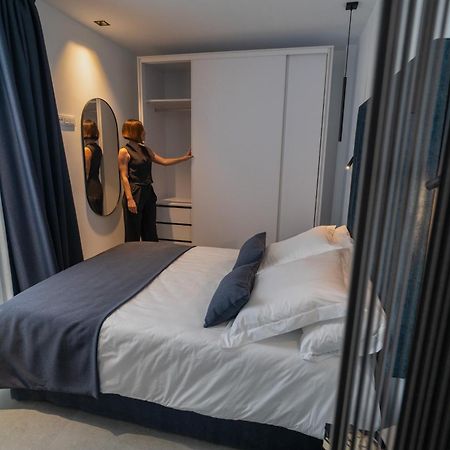 Riam Suites Apartamentos 로스팔라씨오스이빌라프란카 외부 사진