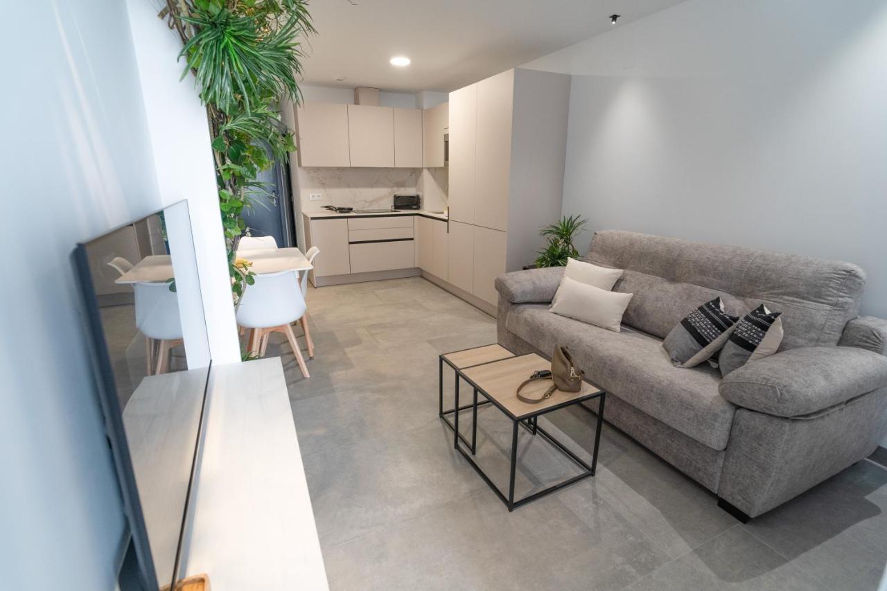 Riam Suites Apartamentos 로스팔라씨오스이빌라프란카 외부 사진