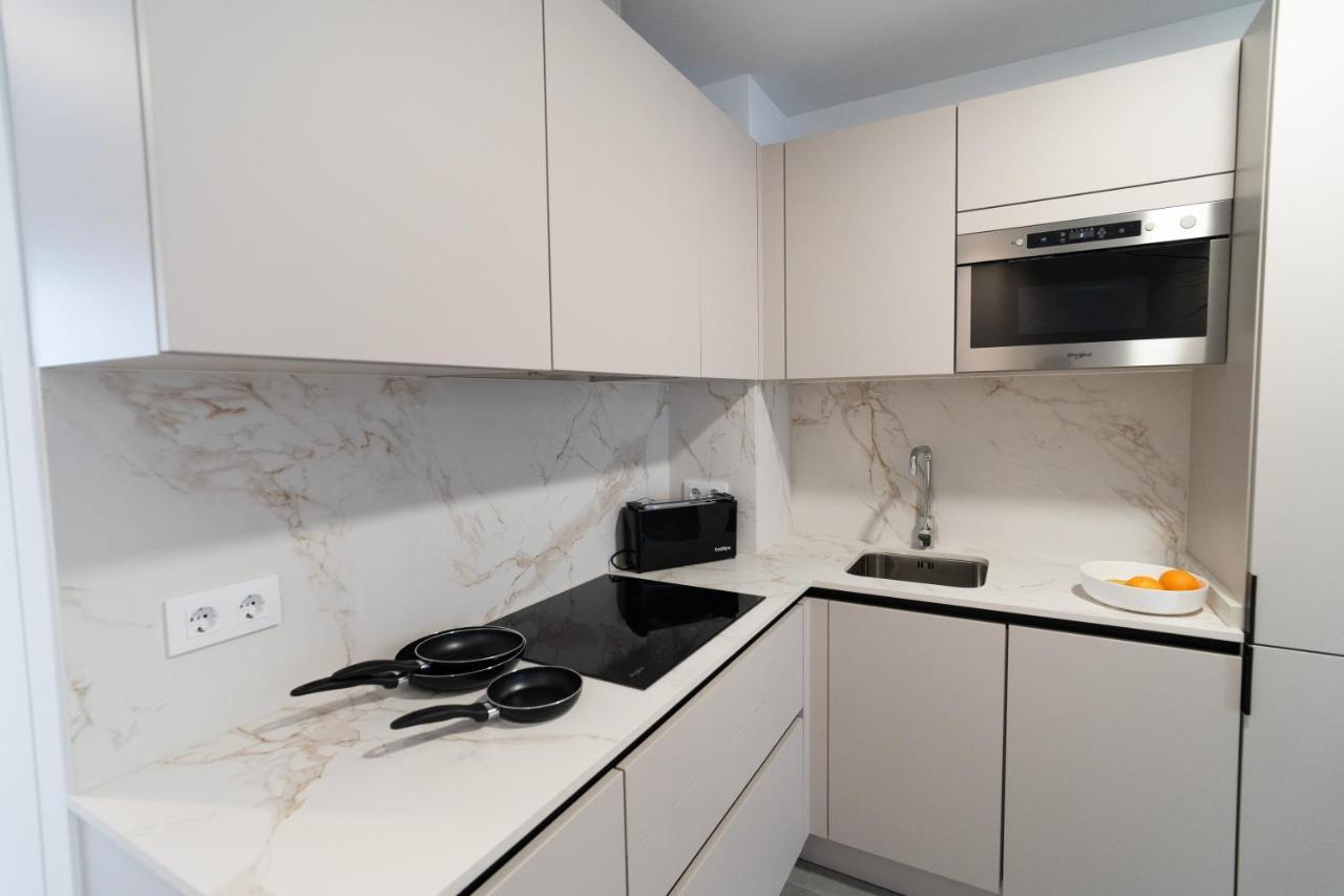 Riam Suites Apartamentos 로스팔라씨오스이빌라프란카 외부 사진