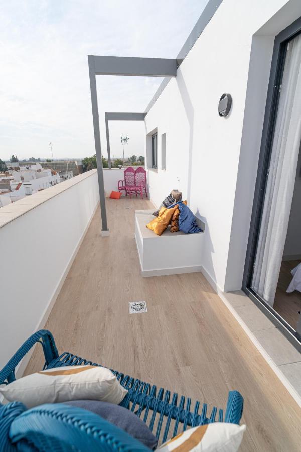 Riam Suites Apartamentos 로스팔라씨오스이빌라프란카 외부 사진